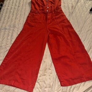 Universal Thread Vibrant Red Garment